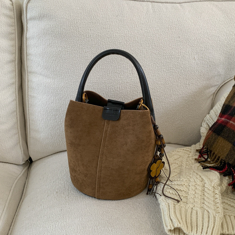 2025 Autumn Retro Suede Suede Bucket Bag High-Value Fashion Handheld Basket Bag Casual Single Shoulder Crossbody Bag