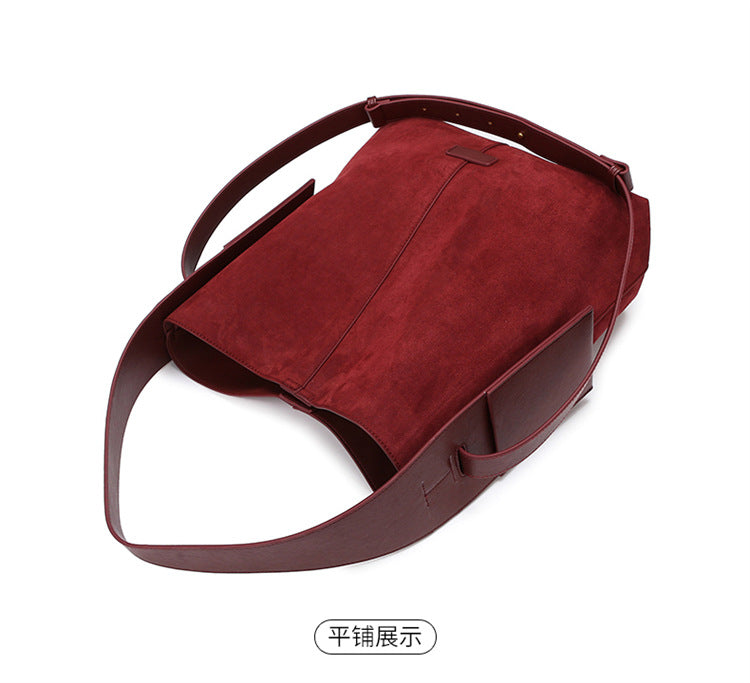 2025 New Fashion Matte Shoulder Bag Large Capacity High-end Handbag Commuter Bag for Women