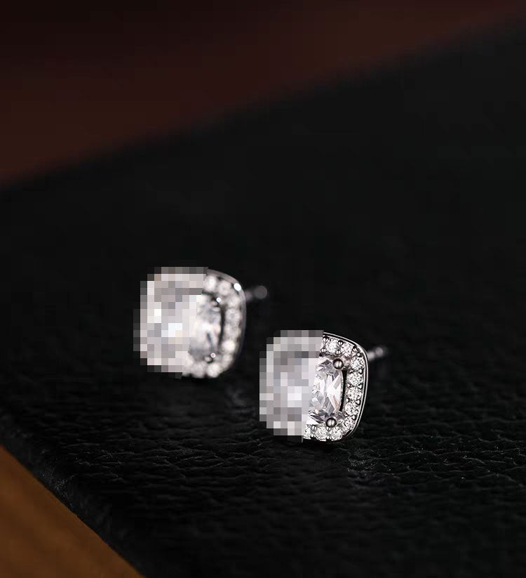 Pearl Bubble Sugar Cube Necklace for Women, Niche Design, High-End Feel, Light Luxury, Exquisite Versatile Collarbone Chain Necklace