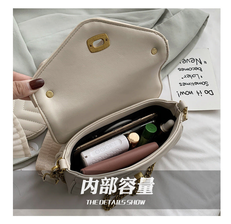 2022 New Women's Crossbody Bag Summer Shoulder Bag Trendy Small Niche Design Chain Embroidery Zipper Bag