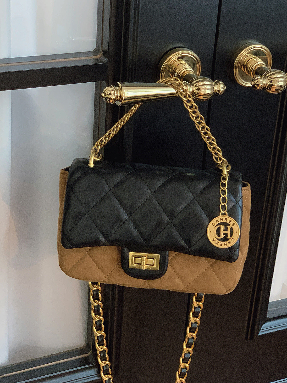 Autumn Winter Super Hot Contrast Color Small Bag Women 2025 New Fashion Diamond Chain Crossbody Bag High-end Small Square Bag