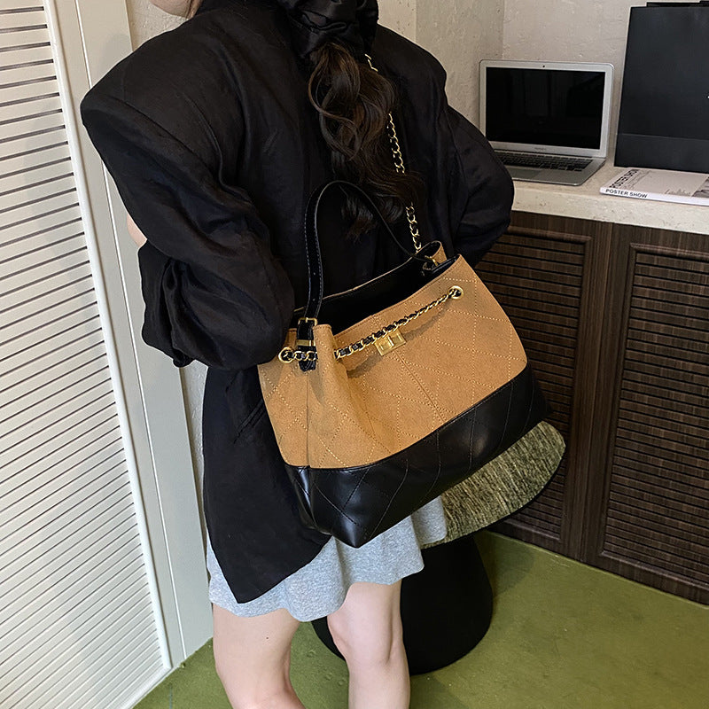 Vintage Color-Block Large Capacity Commuter Bucket Bag for Women 2025 Autumn New Fashion Casual Quilted Chain Underarm Bag