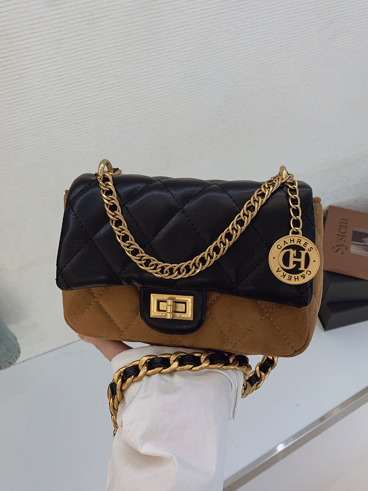 Autumn Winter Super Hot Contrast Color Small Bag Women 2025 New Fashion Diamond Chain Crossbody Bag High-end Small Square Bag
