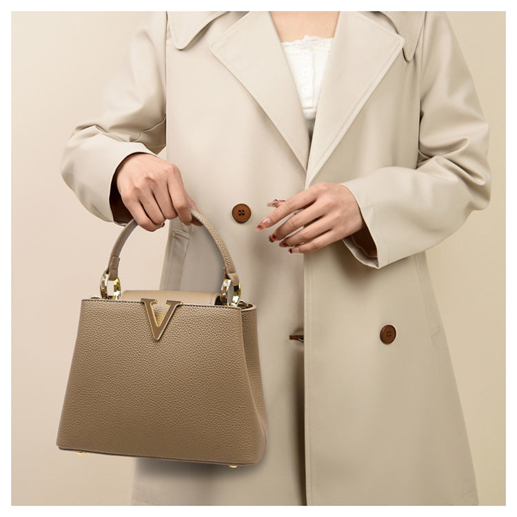 Women's Handbag 2025 Fashion Versatile Bucket Bag High-end Feel Large Capacity Commuter Crossbody Bag Women's Bag