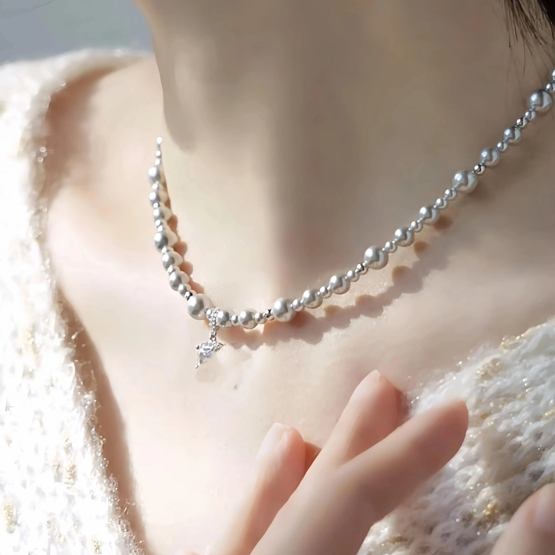 Pearl Bubble Sugar Cube Necklace for Women, Niche Design, High-End Feel, Light Luxury, Exquisite Versatile Collarbone Chain Necklace