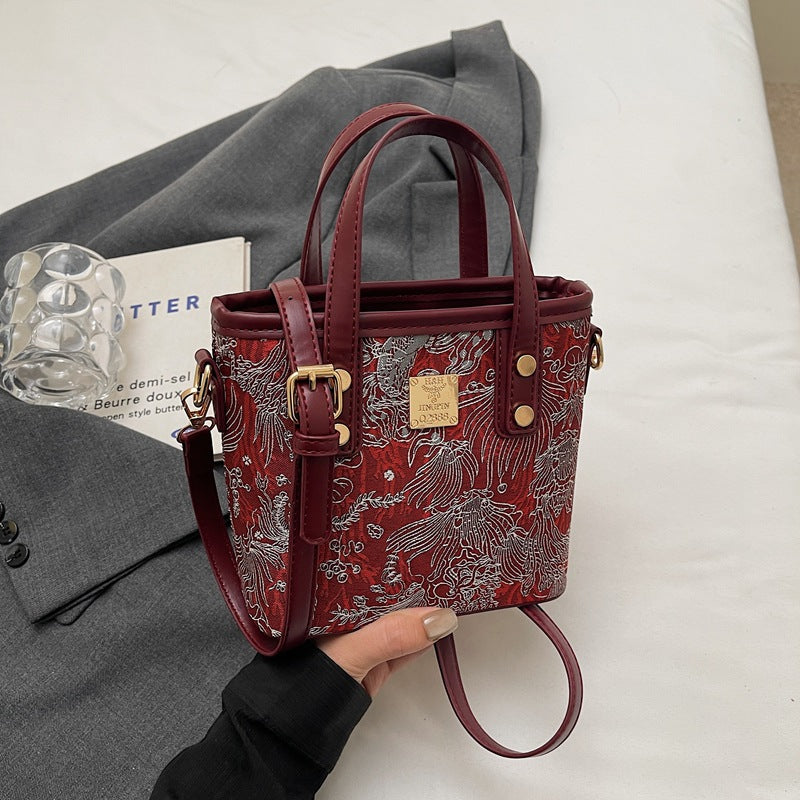Super Popular Niche Embroidered Bag for Women 2025 New Fashion Versatile Crossbody Bag Color-Block Handbag Bucket Bag Small Tote Bag