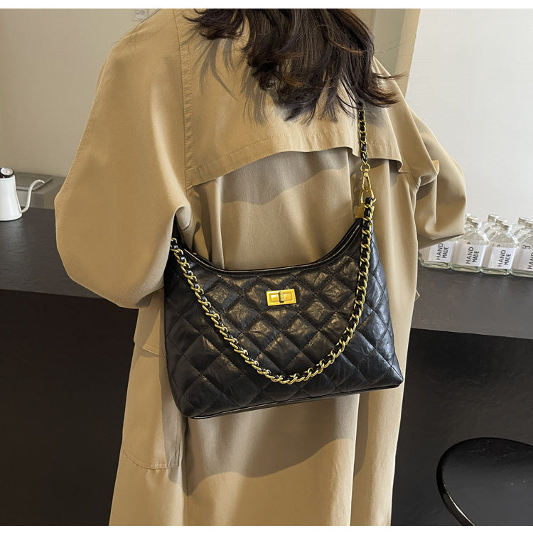 Vintage Quilted Small Chanel Style Chain Tote Bag for Women 2025 New Commuter Versatile Underarm Bag Single Shoulder Crossbody Bag