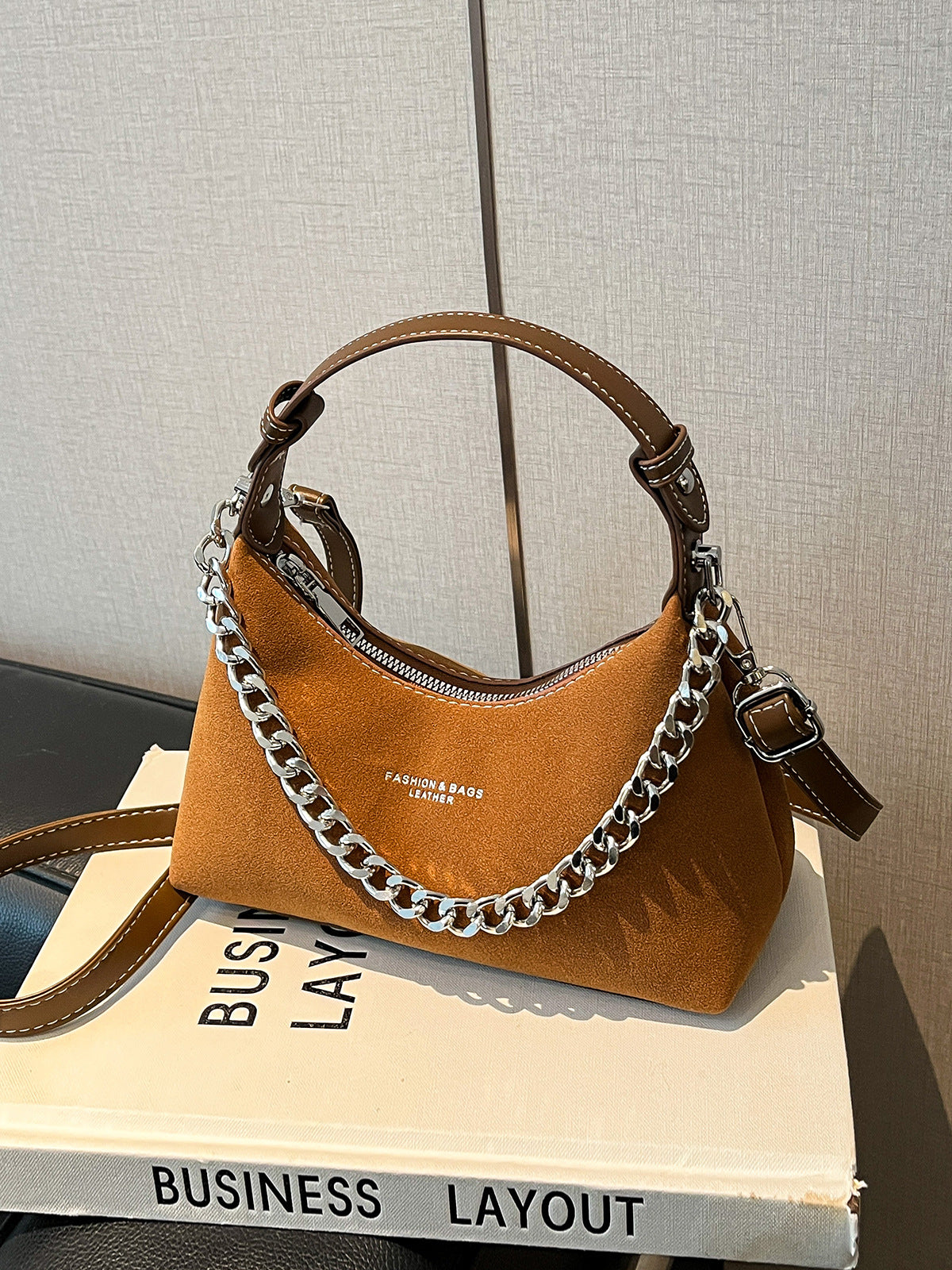 Autumn Winter Vintage Matte Bag for Women 2025 New Trendy Niche Handbag Small Tote Bag Popular Hot-Selling Crossbody Bag