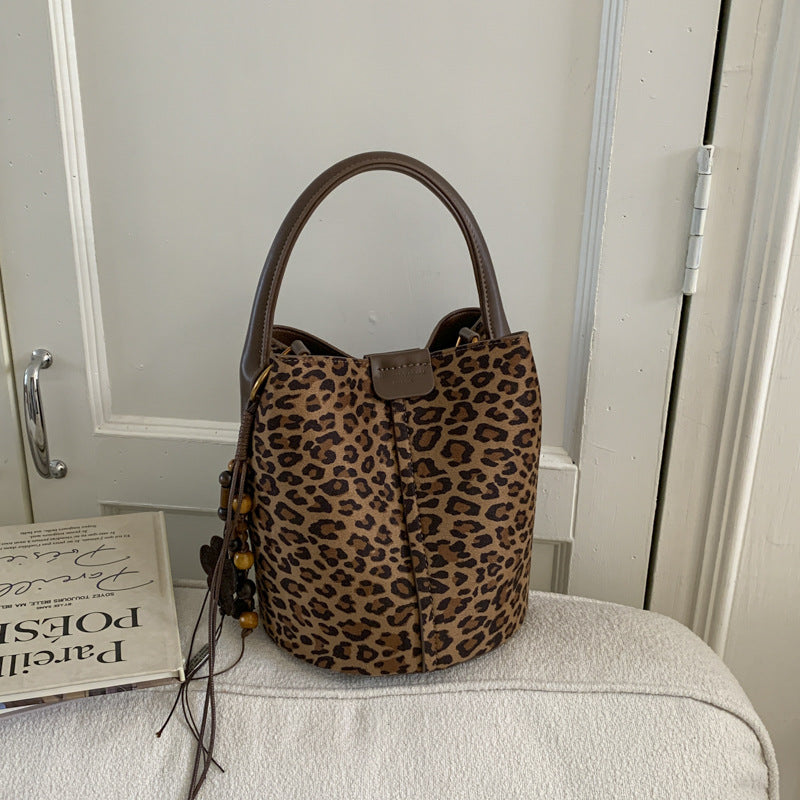 2025 Autumn Retro Suede Suede Bucket Bag High-Value Fashion Handheld Basket Bag Casual Single Shoulder Crossbody Bag