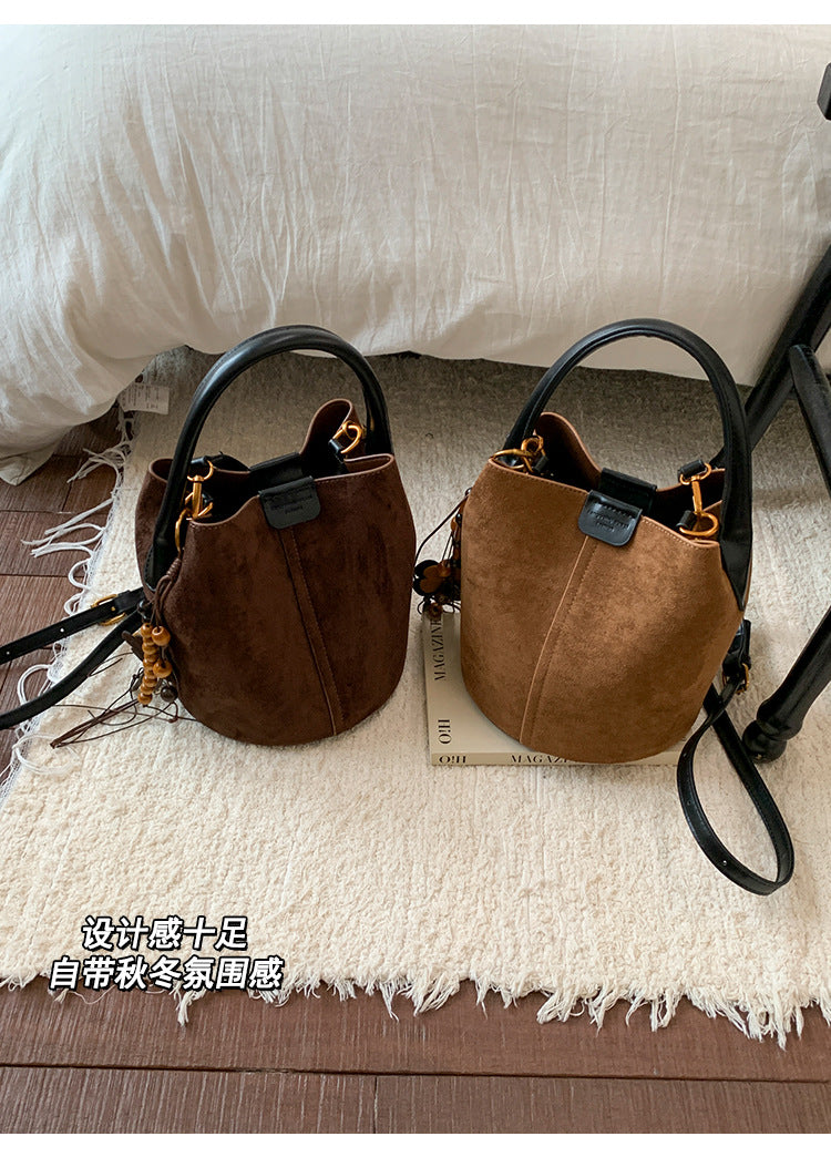 2025 Autumn Retro Suede Suede Bucket Bag High-Value Fashion Handheld Basket Bag Casual Single Shoulder Crossbody Bag