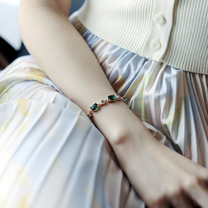 Real Gold Plated Emerald Inlaid Diamond Flower Bracelet Niche Light Luxury Versatile Bracelet Vintage Elegant High-end Jewelry