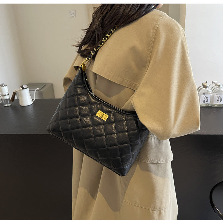 Vintage Quilted Small Chanel Style Chain Tote Bag for Women 2025 New Commuter Versatile Underarm Bag Single Shoulder Crossbody Bag