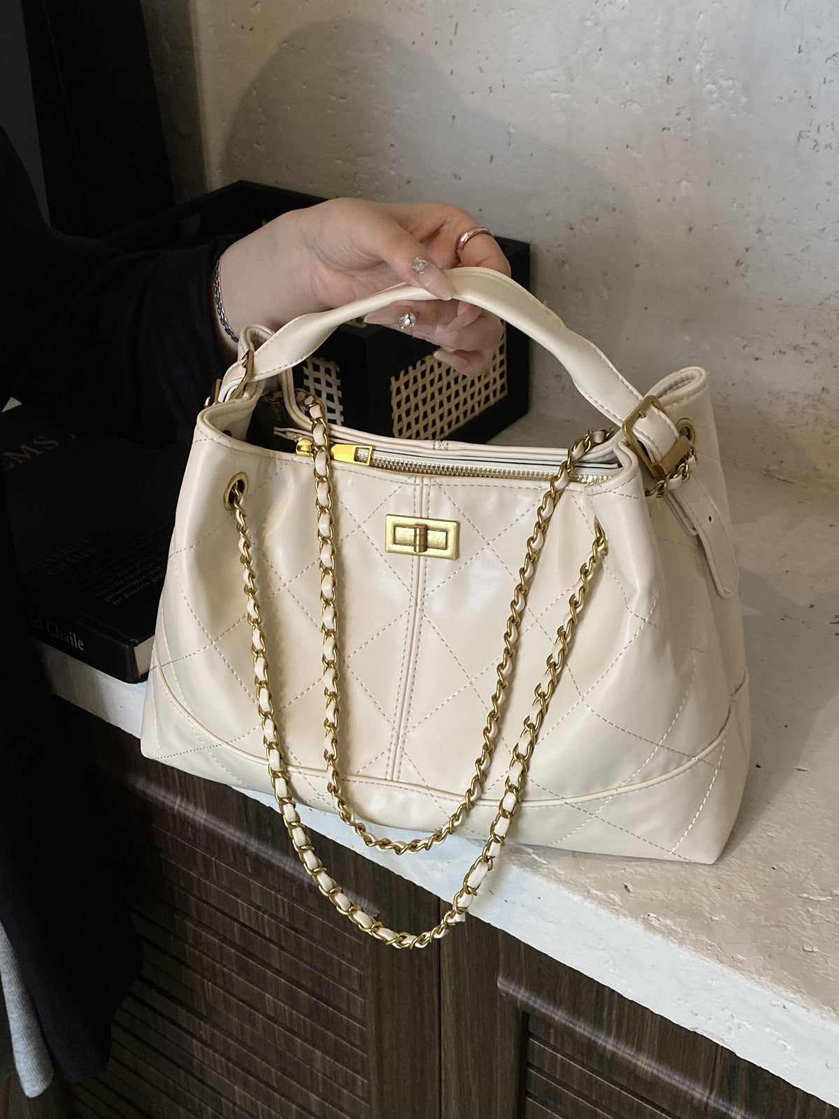 Commuting Large Capacity Bag for Women 2025 New Fashion Versatile Chain Shoulder Crossbody Bag High-end Handbag
