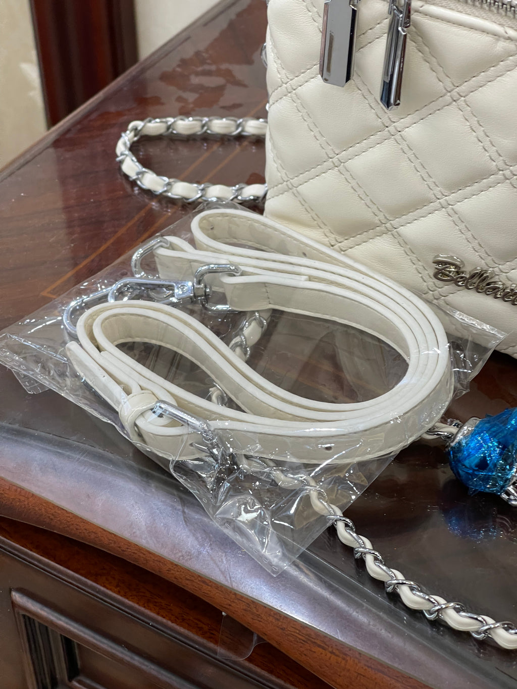 BELLAITY White Quilted Vegan Leather Bucket Bag Lunch Box Style Handbag