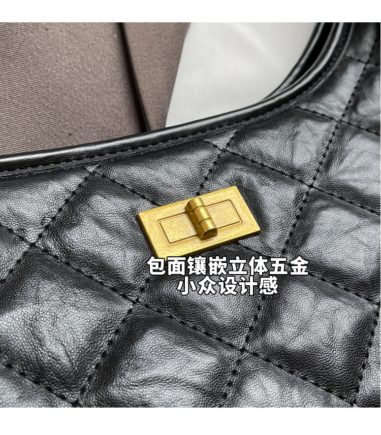 Vintage Quilted Small Chanel Style Chain Tote Bag for Women 2025 New Commuter Versatile Underarm Bag Single Shoulder Crossbody Bag