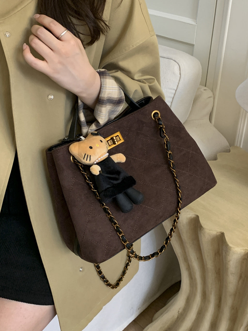 Vintage Suede Bag 2025 New Commuter Women's Shoulder Crossbody Bag Large Capacity Handbag Tote Bag