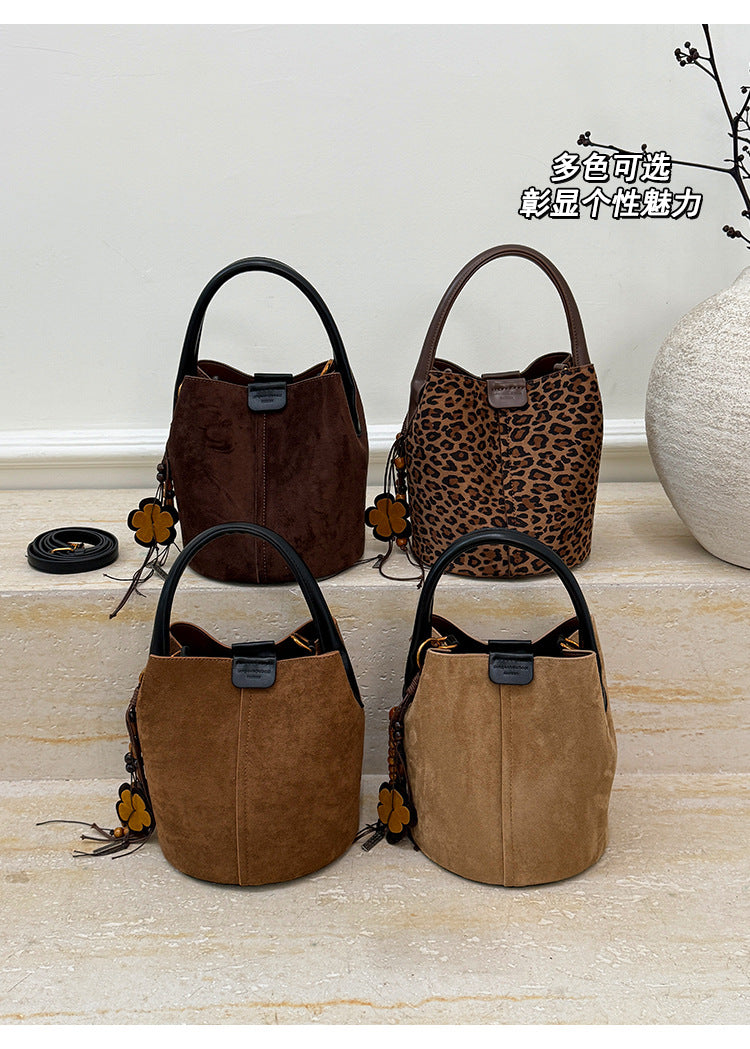 2025 Autumn Retro Suede Suede Bucket Bag High-Value Fashion Handheld Basket Bag Casual Single Shoulder Crossbody Bag