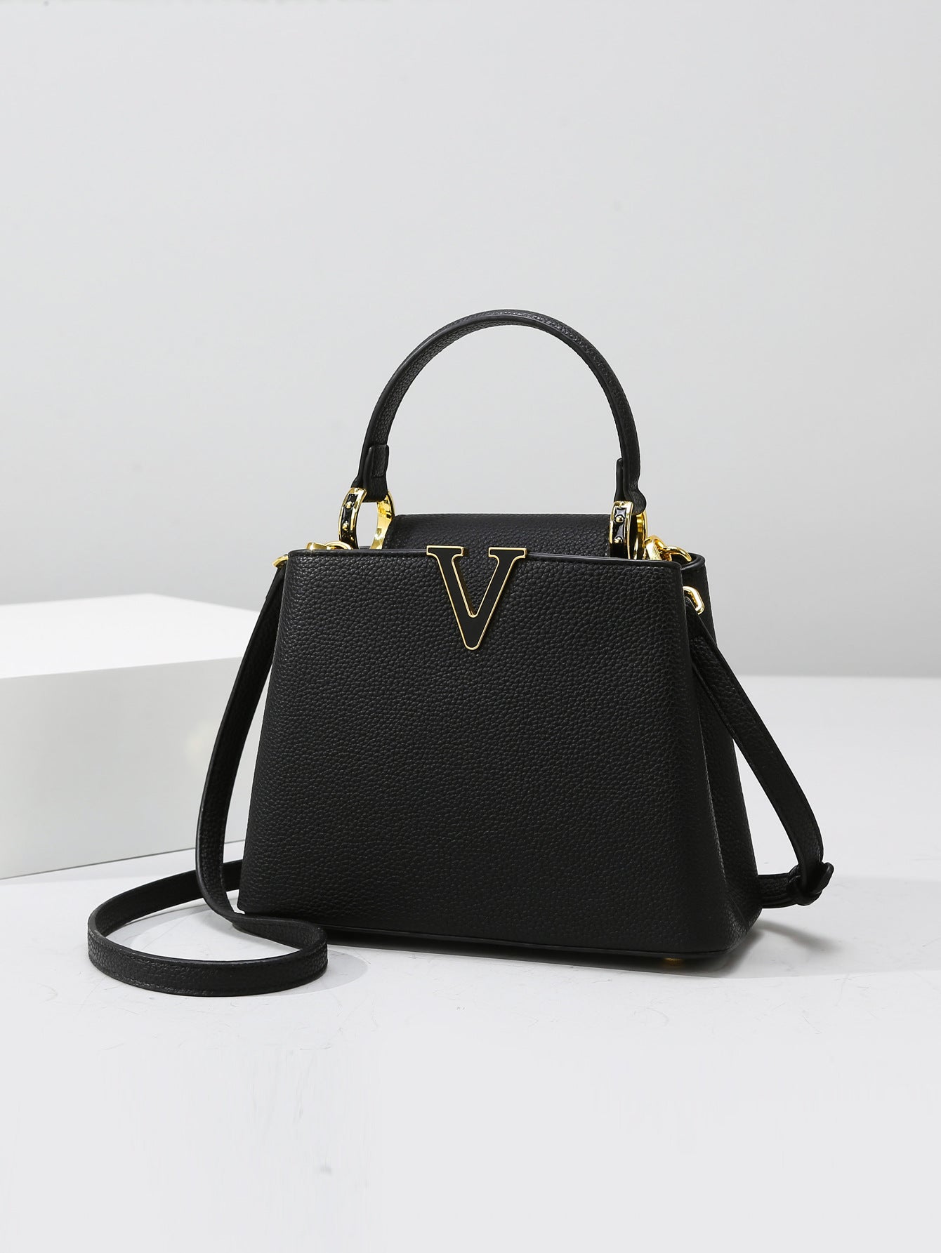 Women's Handbag 2025 Fashion Versatile Bucket Bag High-end Feel Large Capacity Commuter Crossbody Bag Women's Bag