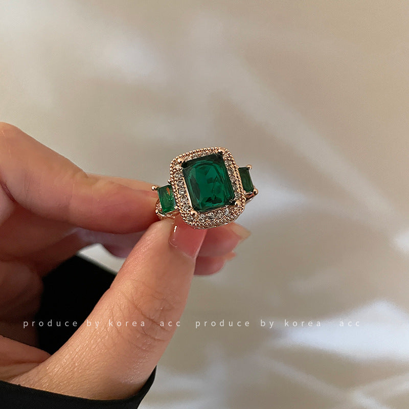 Real Gold Plated Emerald Inlaid Diamond Flower Bracelet Niche Light Luxury Versatile Bracelet Vintage Elegant High-end Jewelry