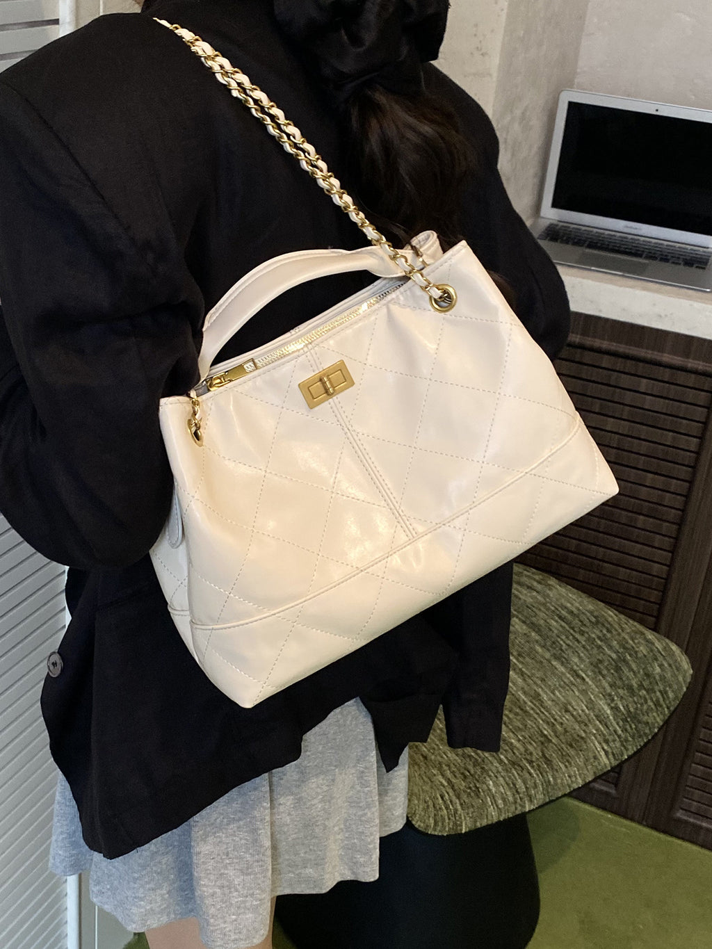 Commuting Large Capacity Bag for Women 2025 New Fashion Versatile Chain Shoulder Crossbody Bag High-end Handbag