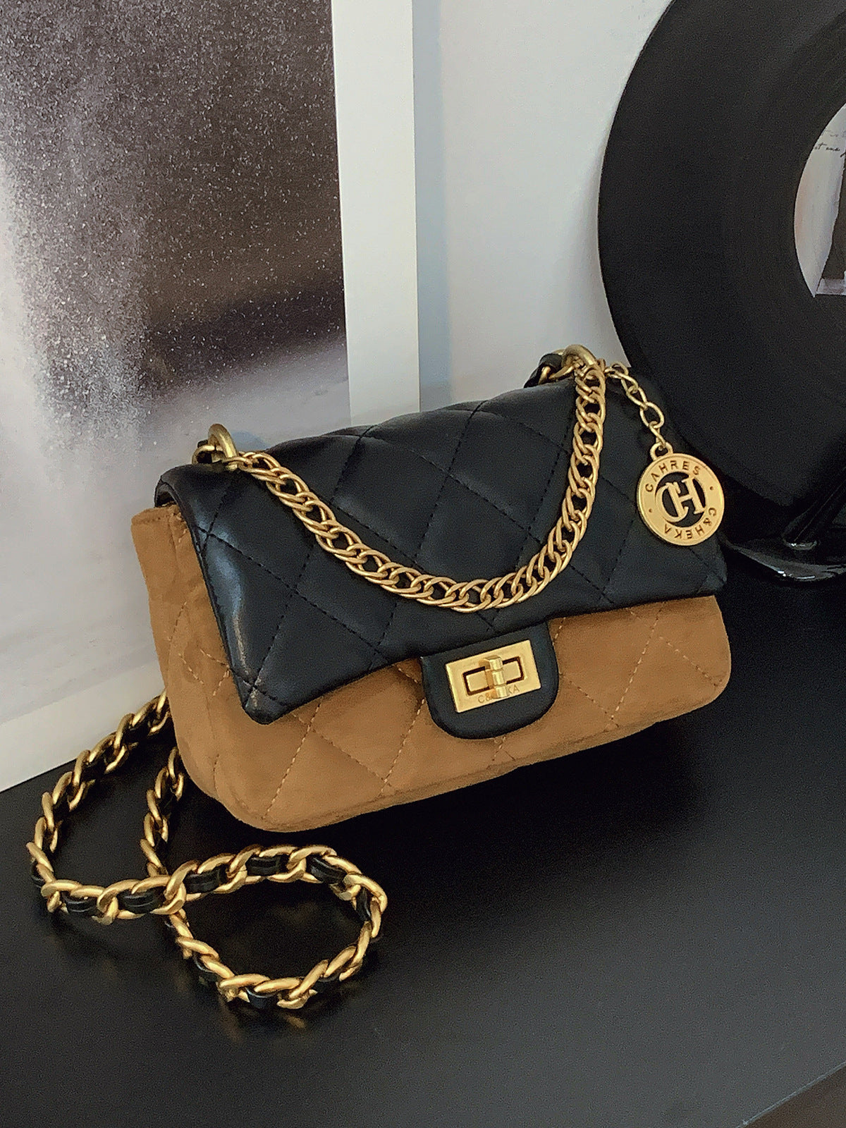Autumn Winter Super Hot Contrast Color Small Bag Women 2025 New Fashion Diamond Chain Crossbody Bag High-end Small Square Bag