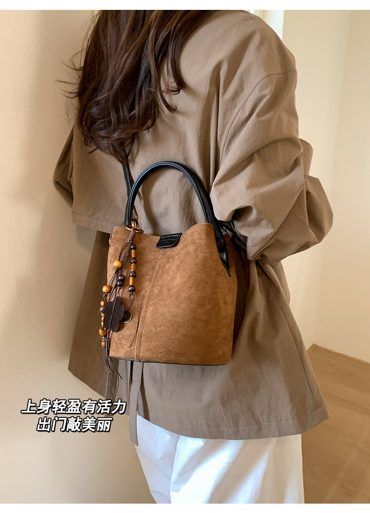2025 Autumn Retro Suede Suede Bucket Bag High-Value Fashion Handheld Basket Bag Casual Single Shoulder Crossbody Bag