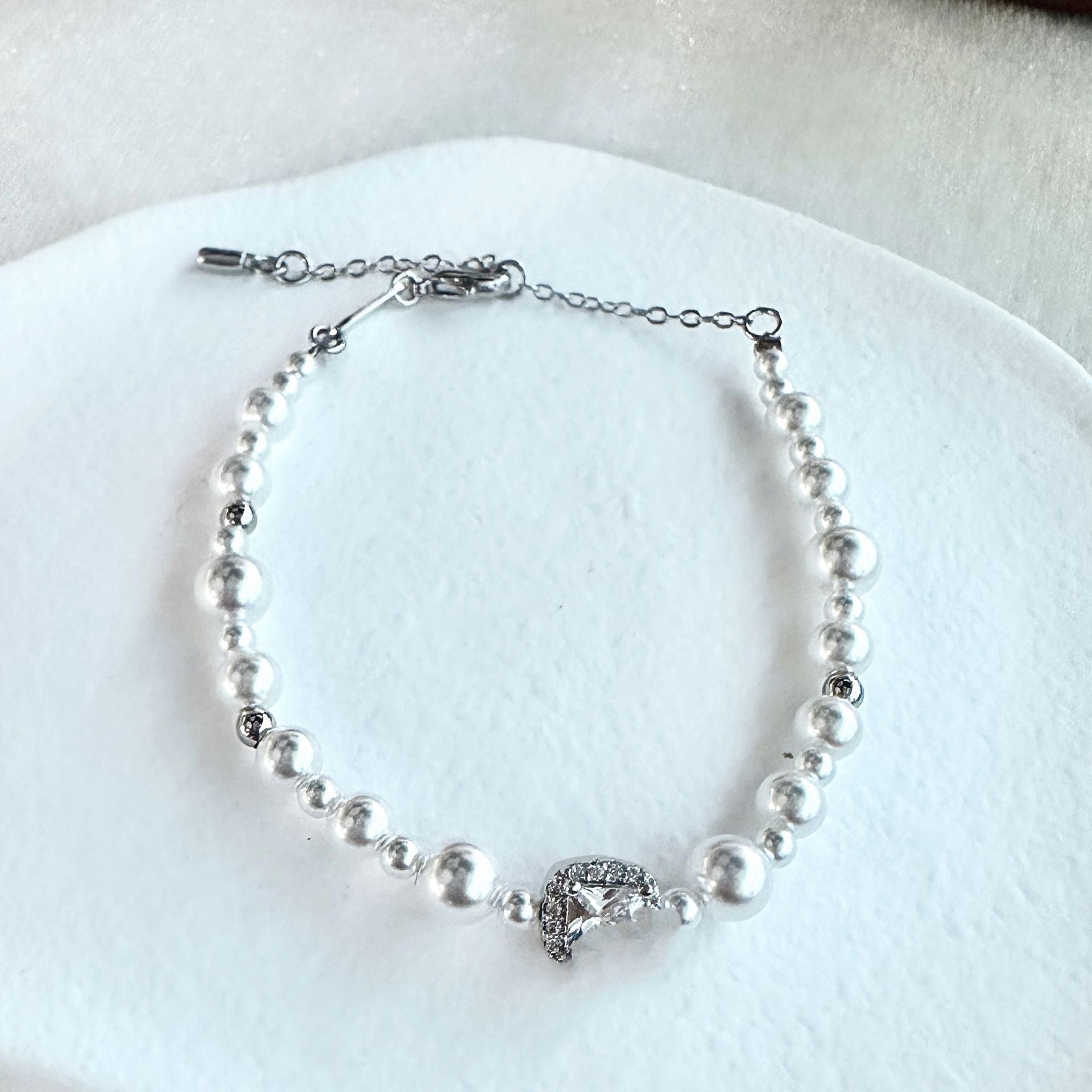 Pearl Bubble Sugar Cube Necklace for Women, Niche Design, High-End Feel, Light Luxury, Exquisite Versatile Collarbone Chain Necklace