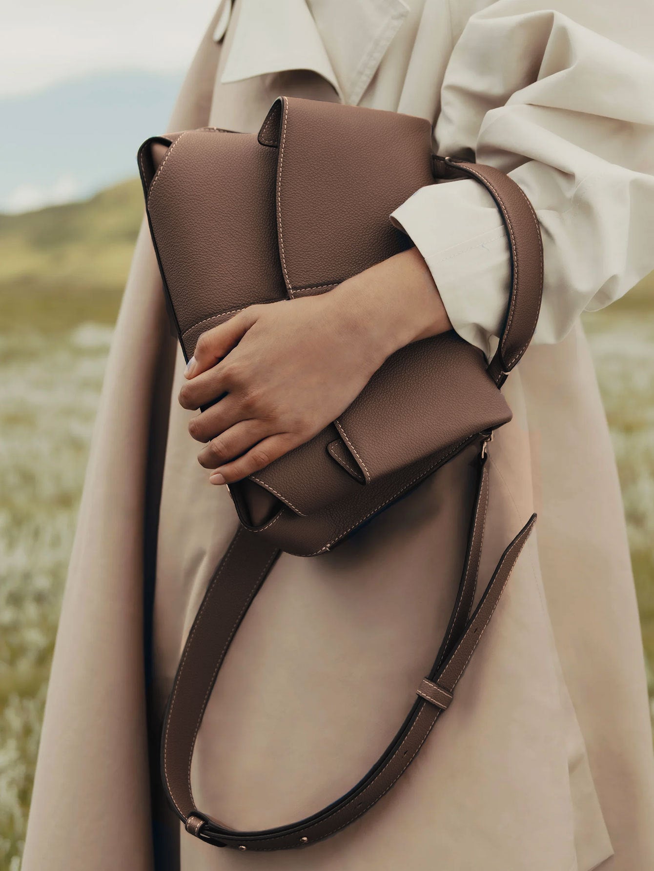 Cross-Border Crossbody Bag New Niche Handbag High-End Versatile Commuter Bag for Women Simple Large Capacity Tote Bag